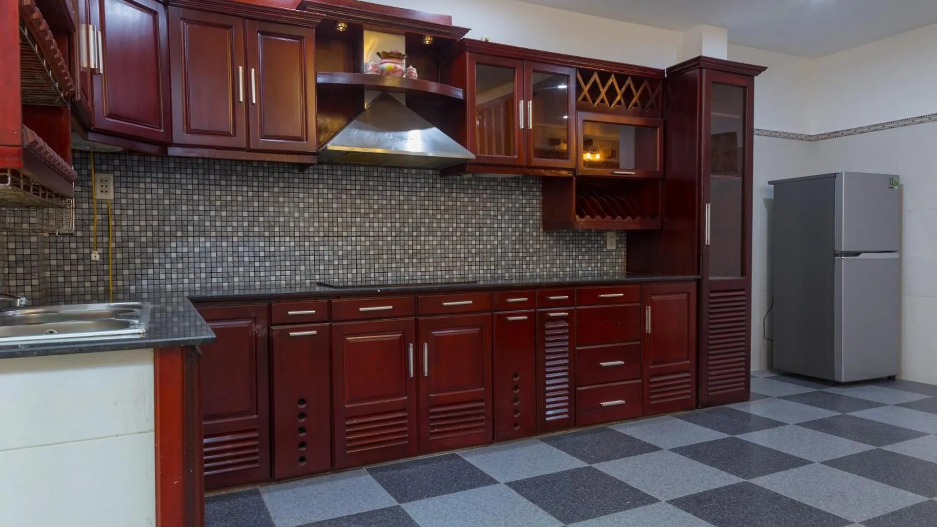 Cho Thue Nha Nguyen Can Da Nang Apartment